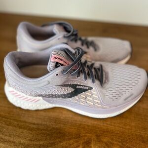 Womens Brooks Athletic Shoes
